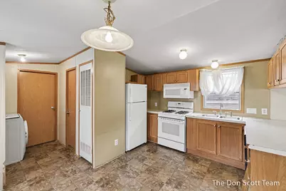3662 Mount Blanc Street NW, Grand Rapids, MI 49544 - Photo 6