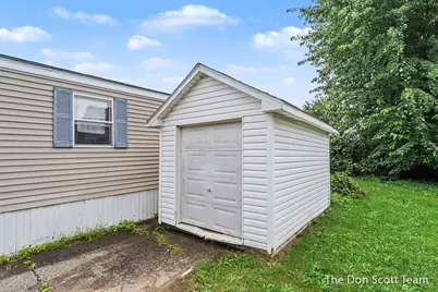 3662 Mount Blanc Street NW, Grand Rapids, MI 49544 - Photo 4