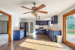 1117 9th St, Plainwell, MI 49080 - Photo 8