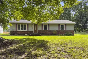 1117 9th St, Plainwell, MI 49080 - Photo 2