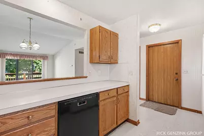 901 Creekridge Drive, Holland, MI 49423 - Photo 14