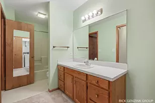 901 Creekridge Dr, Holland, MI 49423 - Photo 18