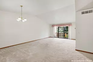 901 Creekridge Dr, Holland, MI 49423 - Photo 4
