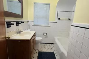 2240 Avon St, Saginaw, MI 48602 - Photo 12
