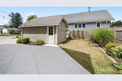 533 E Central Avenue, Zeeland, MI 49464 - Photo 36