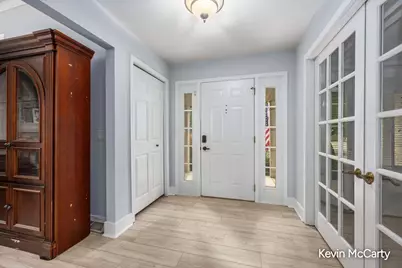 2507 Ridgecroft Avenue SE, Grand Rapids, MI 49546 - Photo 6