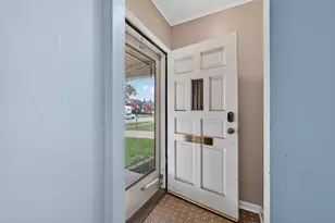 9961 Niver Ave, Allen Park, MI 48101 - Photo 4