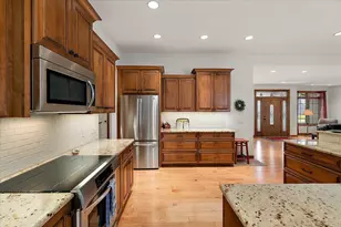 3958 Fox Woods Rd, Saint Joseph, MI 49085 - Photo 12