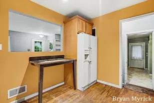 819 W 25th St, Holland, MI 49423 - Photo 12
