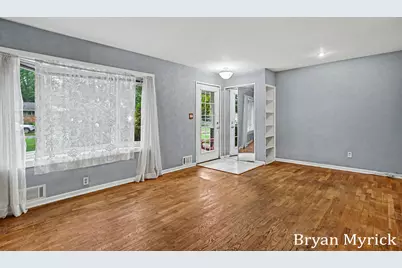 819 W 25th Street, Holland, MI 49423 - Photo 4