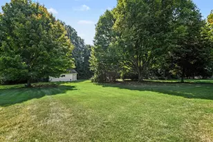 1892 Maple Ln, Benton Harbor, MI 49022 - Photo 32