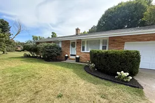 1892 Maple Ln, Benton Harbor, MI 49022 - Photo 2