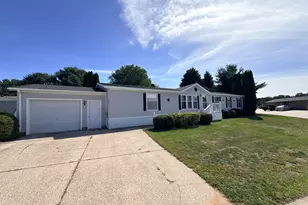 1990 Ironwood W Ct, Muskegon, MI 49442 - Photo 2