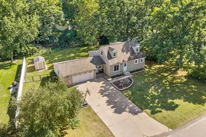 10702 Settlewood Drive SE, Lowell, MI 49331 - Photo 2