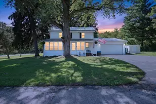 233 McAllister Rd, Battle Creek, MI 49014 - Photo 1