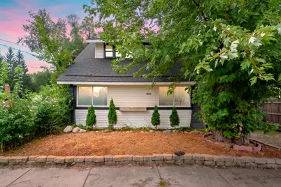 801 Wallace Avenue, Kalamazoo, MI 49048 - Photo 1