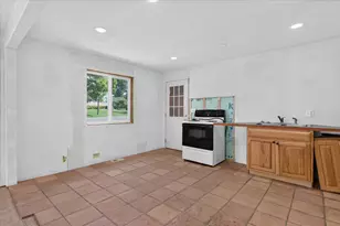 520 Elder St, Ypsilanti, MI 48197 - Photo 8