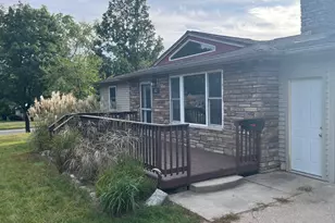831 S Alexander St, Greenville, MI 48838 - Photo 2