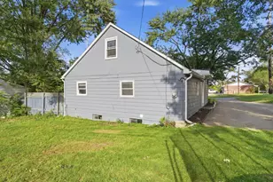 230 S National St, Howell, MI 48843 - Photo 24