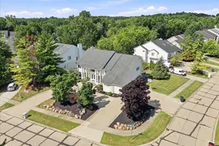 6122 Trailwood Ln, West Bloomfield, MI 48322 - Photo 6