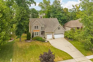 8243 Heathertree Ln, Brighton, MI 48116 - Photo 4