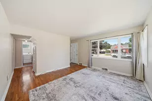 2313 W North St, Jackson, MI 49202 - Photo 4