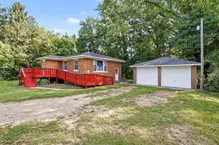 6221 Pierce St, Coloma, MI 49038 - Photo 1