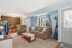 33590 Clarita St, Livonia, MI 48152 - Photo 6