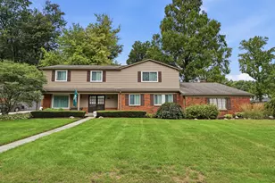 16759 Timberview Dr, Clinton Twp, MI 48036 - Photo 2
