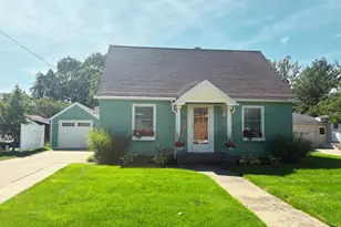 114 W Exchange St, Spring Lake, MI 49456 - Photo 1
