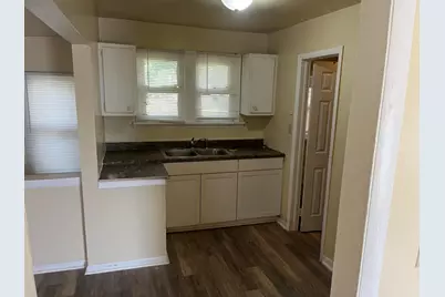 434 S McCord Street, Benton Harbor, MI 49022 - Photo 8