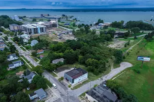 730 Washington Ave, Muskegon, MI 49441 - Photo 2