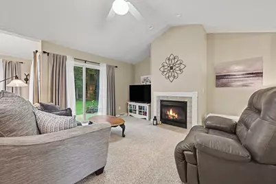 226 Embury Drive, Battle Creek, MI 49014 - Photo 2
