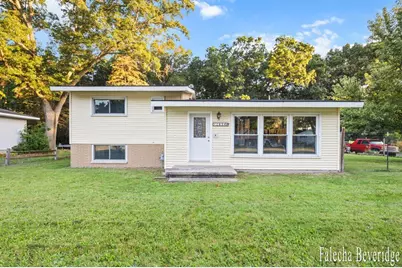 1624 W Giles Road, Muskegon, MI 49445 - Photo 2