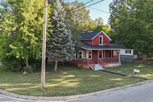 401 Sheldon St, Dowagiac, MI 49047 - Photo 4