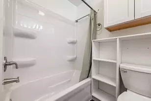 401 Sheldon St, Dowagiac, MI 49047 - Photo 24