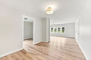 1112 Hurd Ave, Benton Harbor, MI 49022 - Photo 12