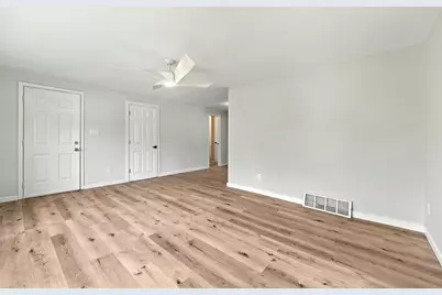1112 Hurd Avenue, Benton Harbor, MI 49022 - Photo 8