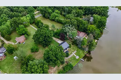 18729 S River Road, Three Rivers, MI 49093 - Photo 4
