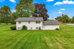 103 Hawley St, Quincy, MI 49082 - Photo 4