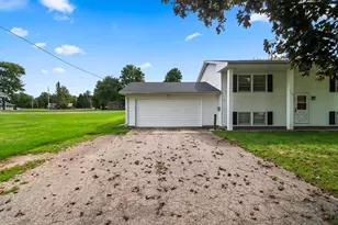 103 Hawley St, Quincy, MI 49082 - Photo 6