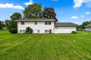 103 Hawley St, Quincy, MI 49082 - Photo 8