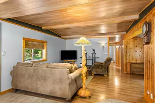 10262 Burgess Rd, Charlevoix, MI 49720 - Photo 12