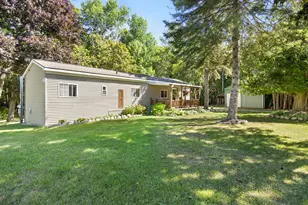10262 Burgess Rd, Charlevoix, MI 49720 - Photo 20