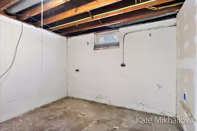 850 Upton Avenue, Springfield, MI 49037 - Photo 42
