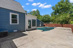 850 Upton Ave, Springfield, MI 49037 - Photo 8