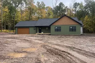 8410 E 98th St, Howard City, MI 49329 - Photo 2