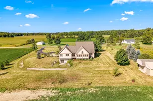3663 S Pittsford Rd, Pittsford, MI 49271 - Photo 4