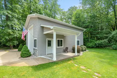 9157 Highland View Drive, Kalamazoo, MI 49009 - Photo 8