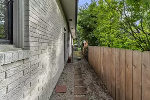 1601 Peach St, Ann Arbor, MI 48105 - Photo 56